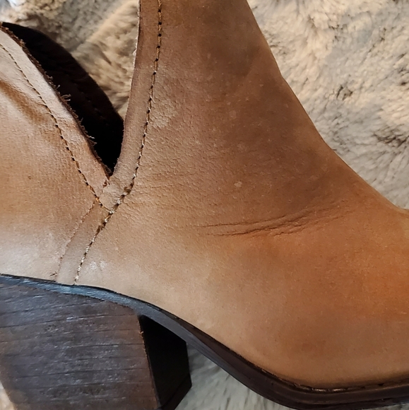 Steve Madden Adelphie leather cutout, pointed toe ankle boots women's size 6.5 - Picture 12 of 13